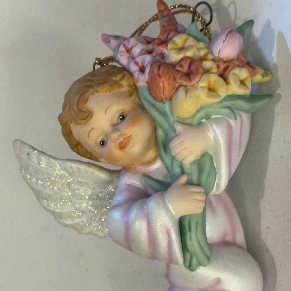 Ashton-Drake “Gifts of Love Angels” – Set of 3 Holiday Ornament Figurines - Picture 3 of 6